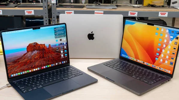 Laptops, tablets and phones available together in one rental order